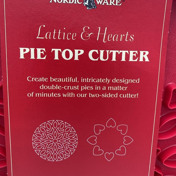 NordicWare Lattice & Hearts pie top cutter intricate designed pies double sided - Picture 3 of 7